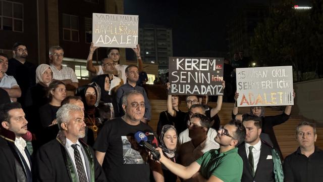 Kahramanmaraş'taki okul saldırısı davasında annebaba hakim karşısında haber görseli