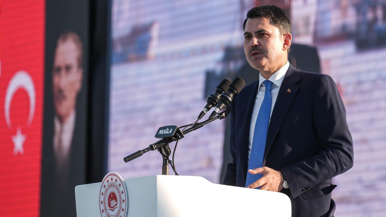 Bakan Kurum: 16 milyon metreküp dip çamurunu 3 yılda Fethiye Körfezi'nden çıkaracağız