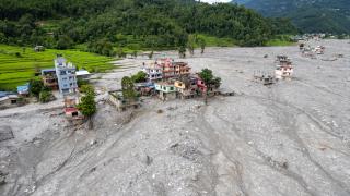 Nepal'deki sel felaketinin ardından arama ve enkaz kaldırma çalışmaları sürüyor