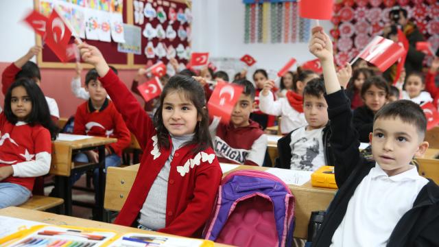 17 milyon öğrenci için ders zili yarın çalacak haber görseli