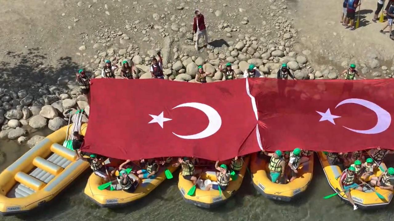 Köprülü Kanyon’da 30 Ağustos Zafer Bayramı coşkusu yaşandı