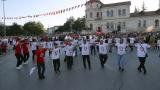 Sivas'ta 1058 kişi aynı anda halay çekti