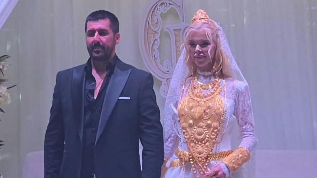 'Vanlı Kara Haydır'ın düğününde takılan ziynet eşyaları ve paralar bulundu haber görseli