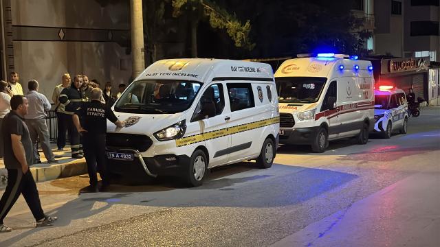 Karabük'te dairede çıkan yangında 2 kişi dumandan etkilendi haber görseli