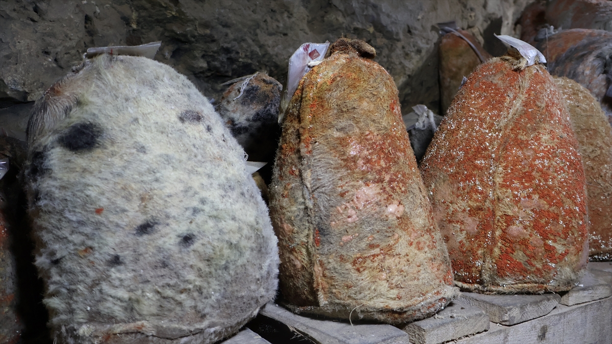 "Mağaradaki flora hem tuluma rengini veriyor hem lezzet katıyor"