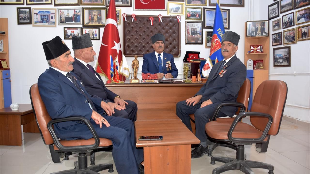 Vanlı gaziler, Kıbrıs Barış Harekatı'na katılmanın gururunu yaşıyor