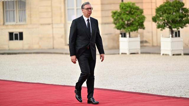 Sırbistan Cumhurbaşkanı Vucic istifa edeceğini duyurdu haber görseli