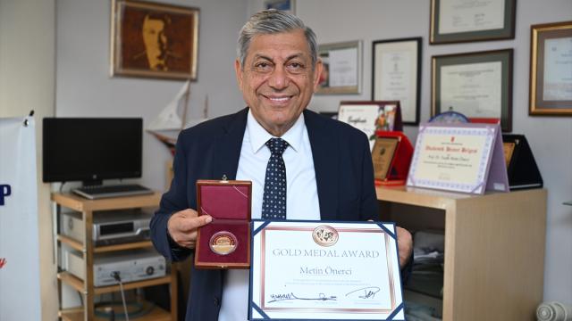 Prof. Dr. Metin Önerci'ye Dünya Altın Madalya ödülü haber görseli