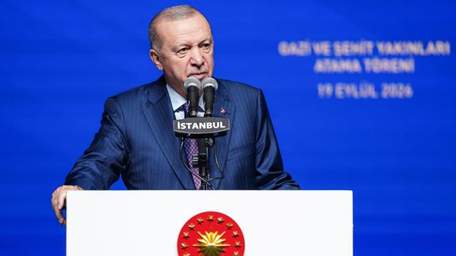 Erdoğan: Şehitlerimizin ruhunu incitecek hiçbir girişime müsaade etmeyeceğiz haber görseli
