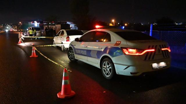 Trafik kazasına müdahale eden polisimiz şehit oldu haber görseli