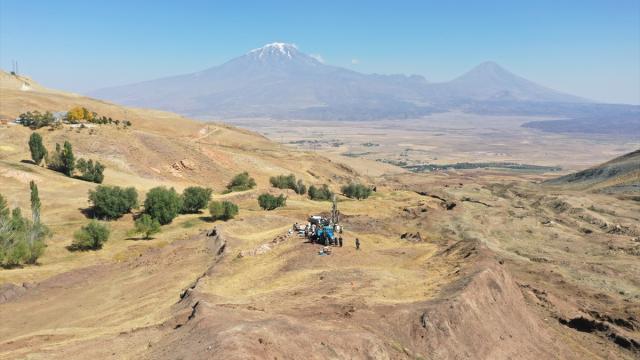 Ağrı'da Nuh'un Gemisi çalışmaları uluslararası belgesellere konu oluyor