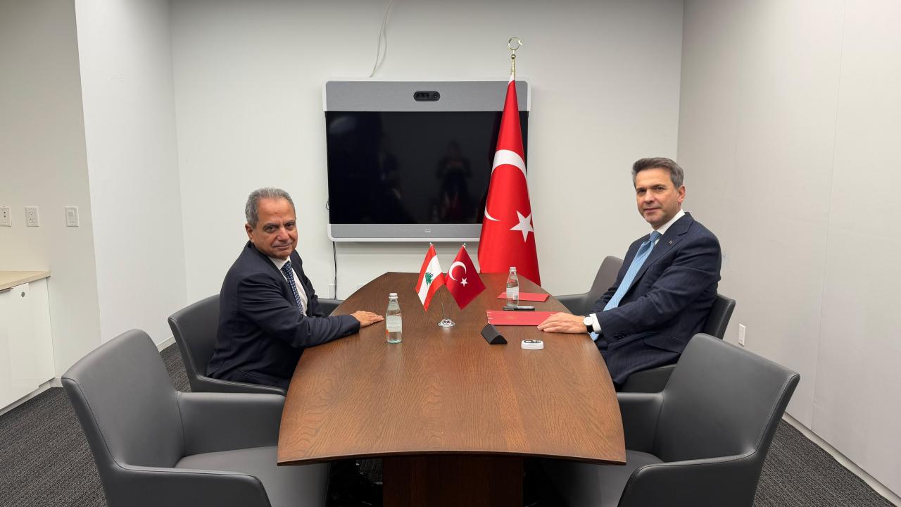 Bakan Bayraktar, Lübnanlı mevkidaşıyla görüştü