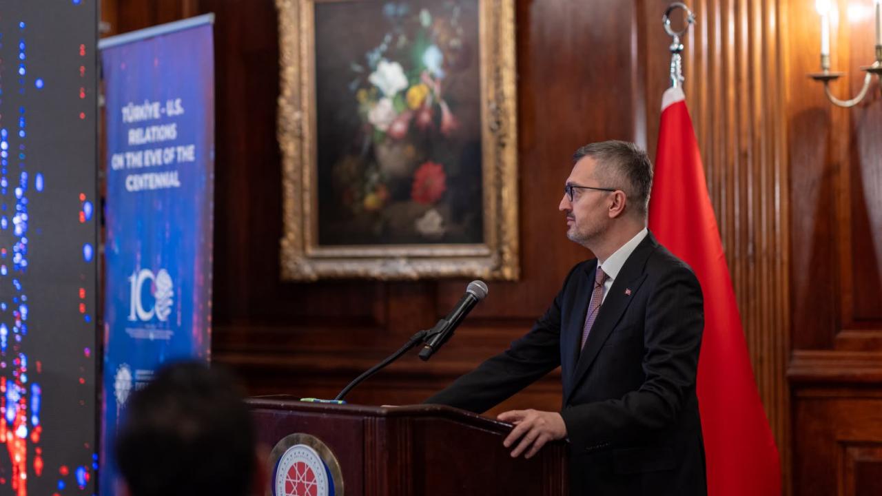 Burhanettin Duran: Uluslararası sistem yeni bir dönüşüm sürecinden geçiyor