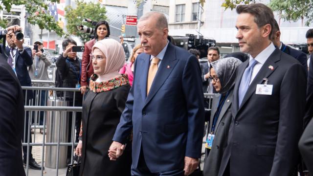 Cumhurbaşkanı Erdoğan, BM Genel Kurulu'na yürüyerek gitti