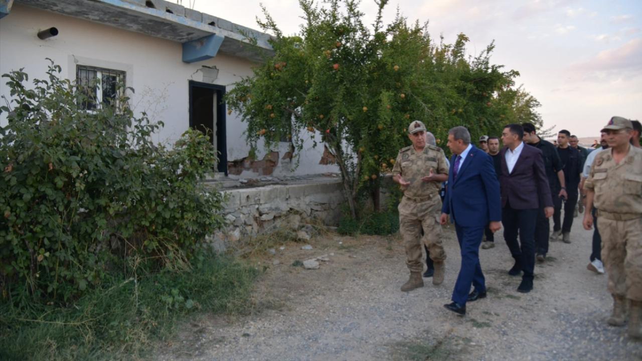 Şanlıurfa'daki depremin ardından hasar tespit çalışmaları sürüyor