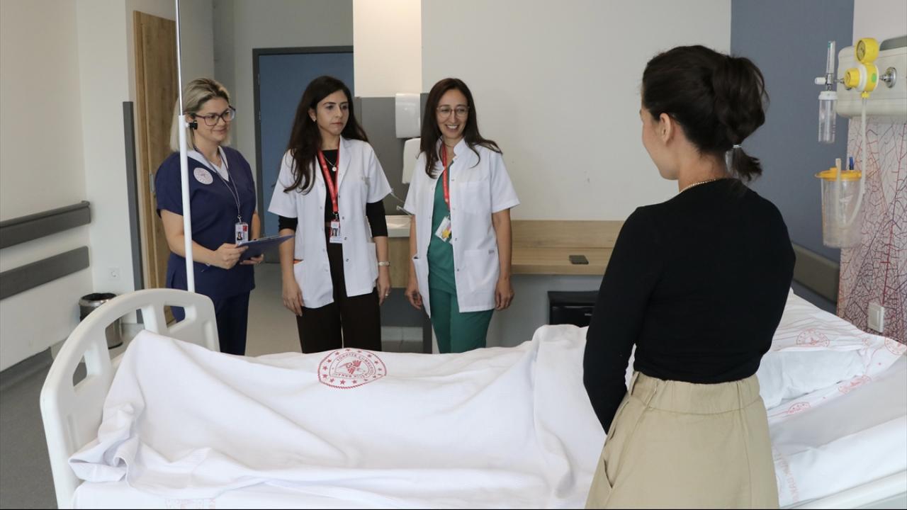 3 yaşındaki çocuğun midesinden 21 parça mıknatıslı top çıkarıldı