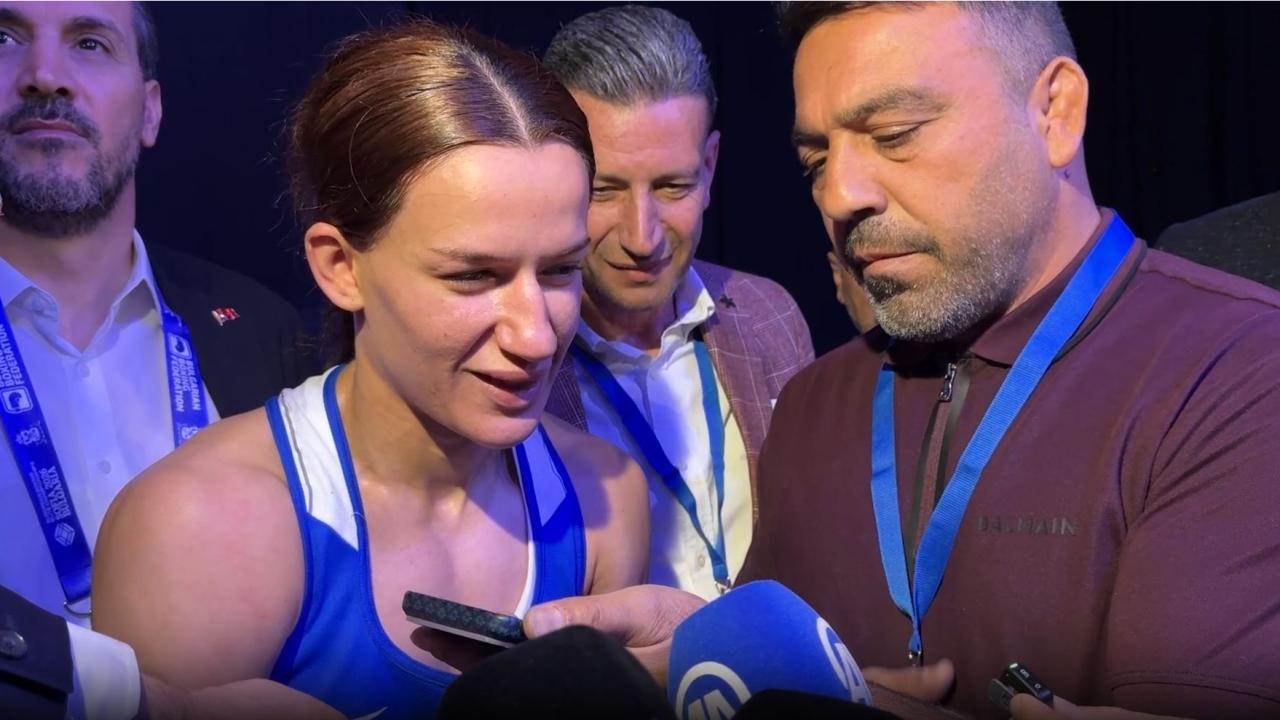 Cumhurbaşkanı Erdoğan, milli boksör Hatice Akbaş'ı tebrik etti