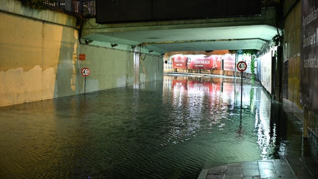 İstanbul'da meydana gelen selde 1 kişi hayatını kaybetti haber görseli