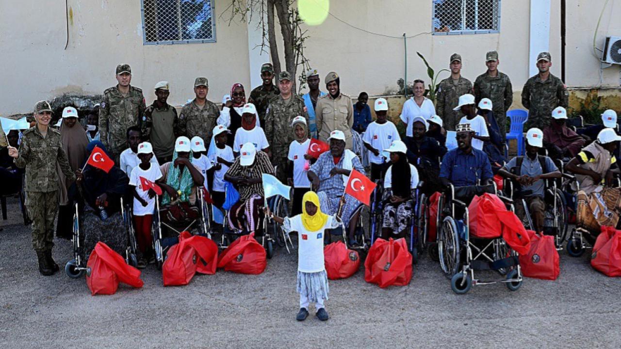 MSB'den Somali'de ihtiyaç sahibi gazi ve ailelerine destek