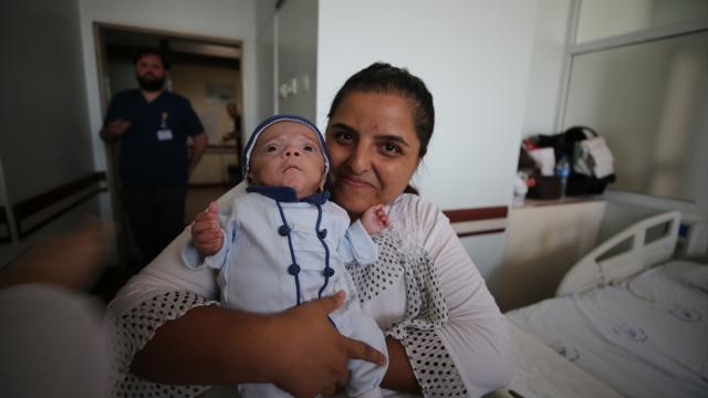 Aydın'da 350 gram doğan Rüzgar bebek, 240 günlük yaşam mücadelesini kazandı