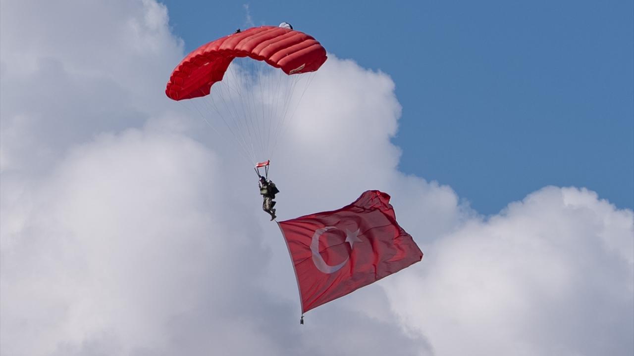 Gökte heyecan yerde coşku