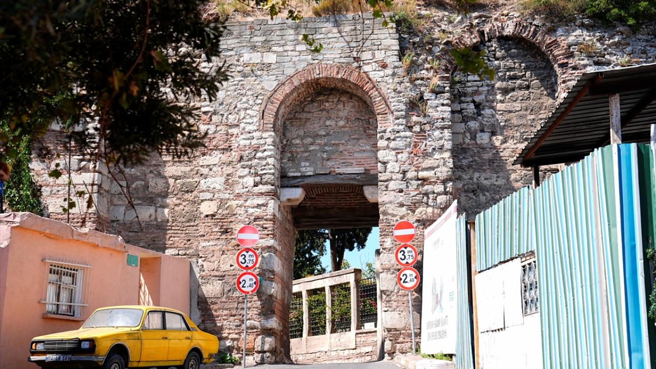 [Eğrikapı]