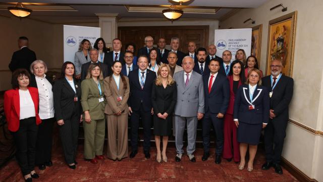 TBMM KEİPA Türk Grubu Başkanı Dönmez, Bulgaristanda ziyaretlerde bulundu haber görseli