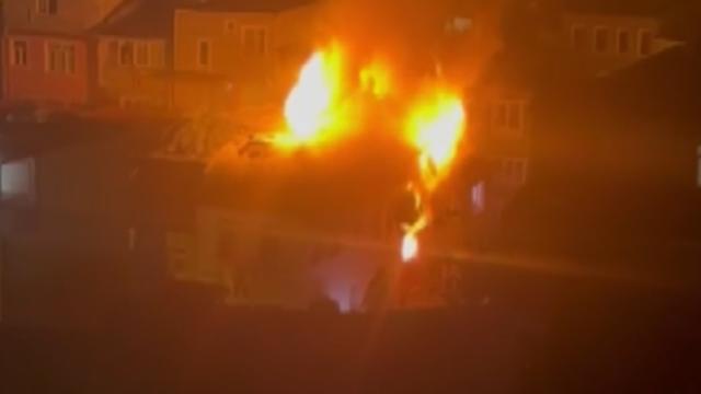 Fatih'te iki katlı binada yangın: 1 kişi hayatını kaybetti haber görseli