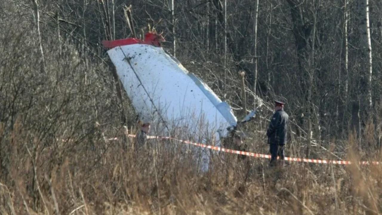 Rusya'da Tu-95 tipi askeri uçak düşmesi sonucu 6 kişi öldü