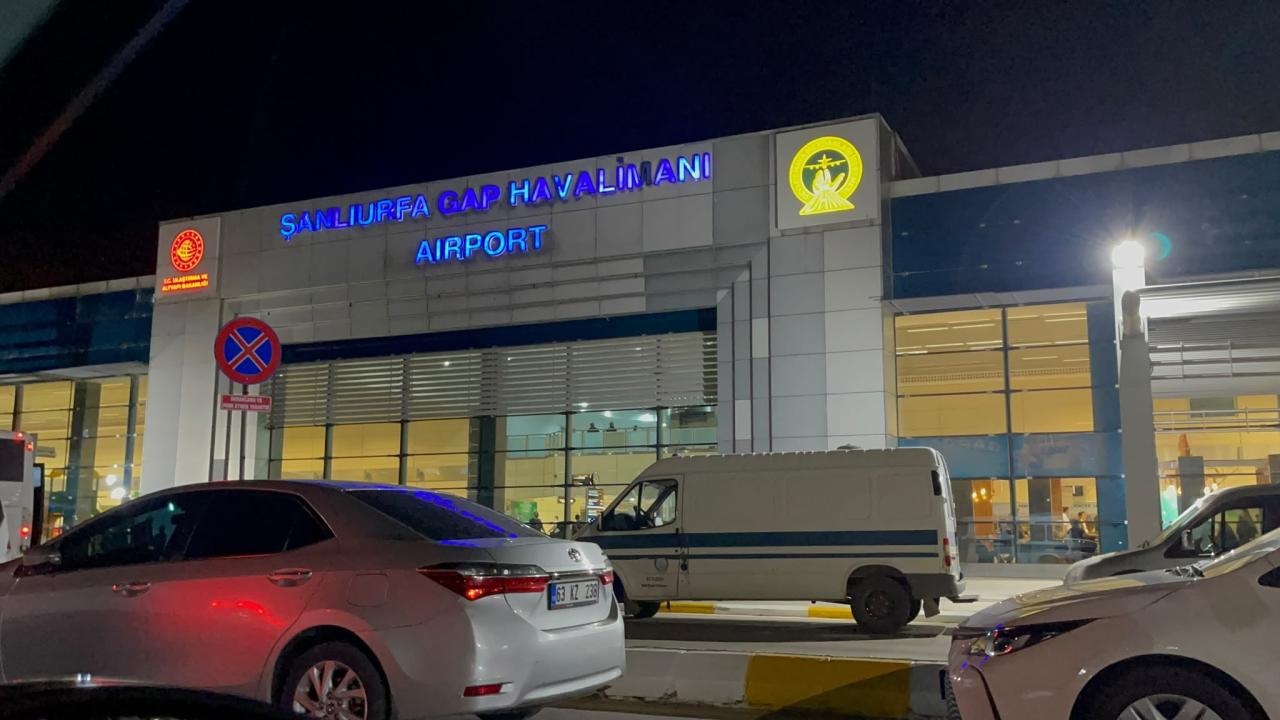 Şanlıurfa'da uçakta bomba ihbarı: 136 yolcu ve 6 mürettebat tahliye edildi
