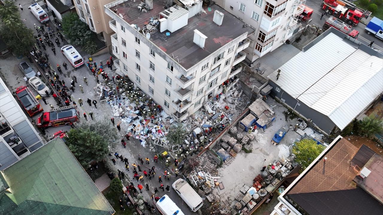 İstanbul'da 7 katlı bina kısmen çöktü