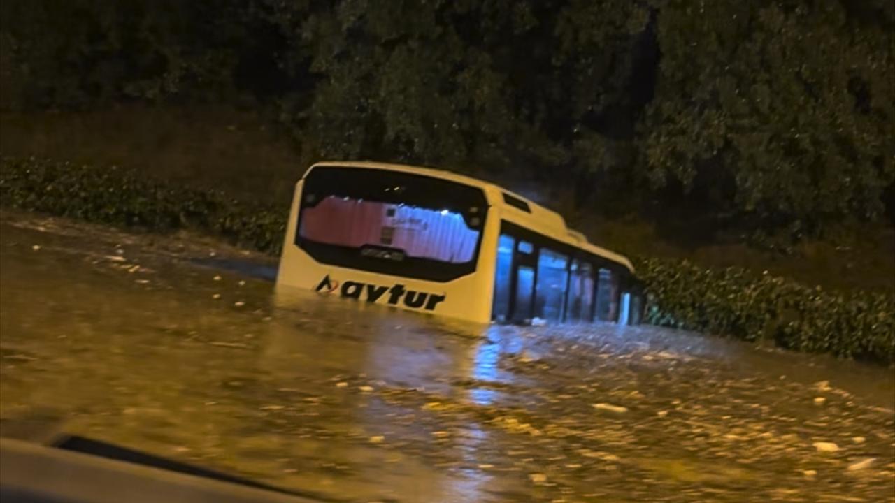 Eğitime bir gün ara