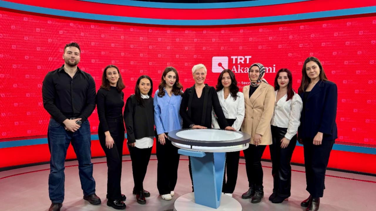 Diksiyon ve sunuculukta teoriden uygulamaya eğitim fırsatı