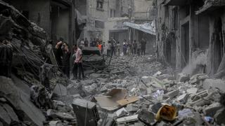 İsrail ordusu ateşkese rağmen Gazze'ye yönelik saldırılarını sürdürüyor