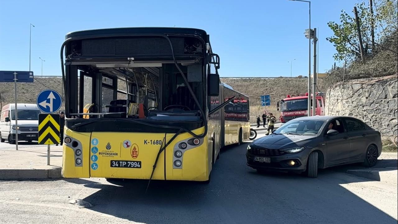 İETT otobüsü istinat duvarına çarptı: 4 yaralı