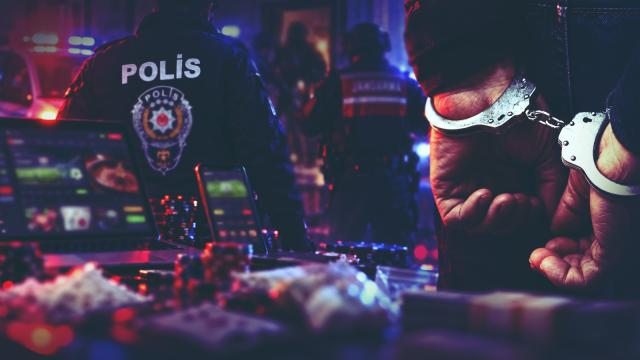 Bakan Gürlek: 7 bin 818 operasyon yapıldı, 32 bin 882 şüpheli tutuklandı haber görseli
