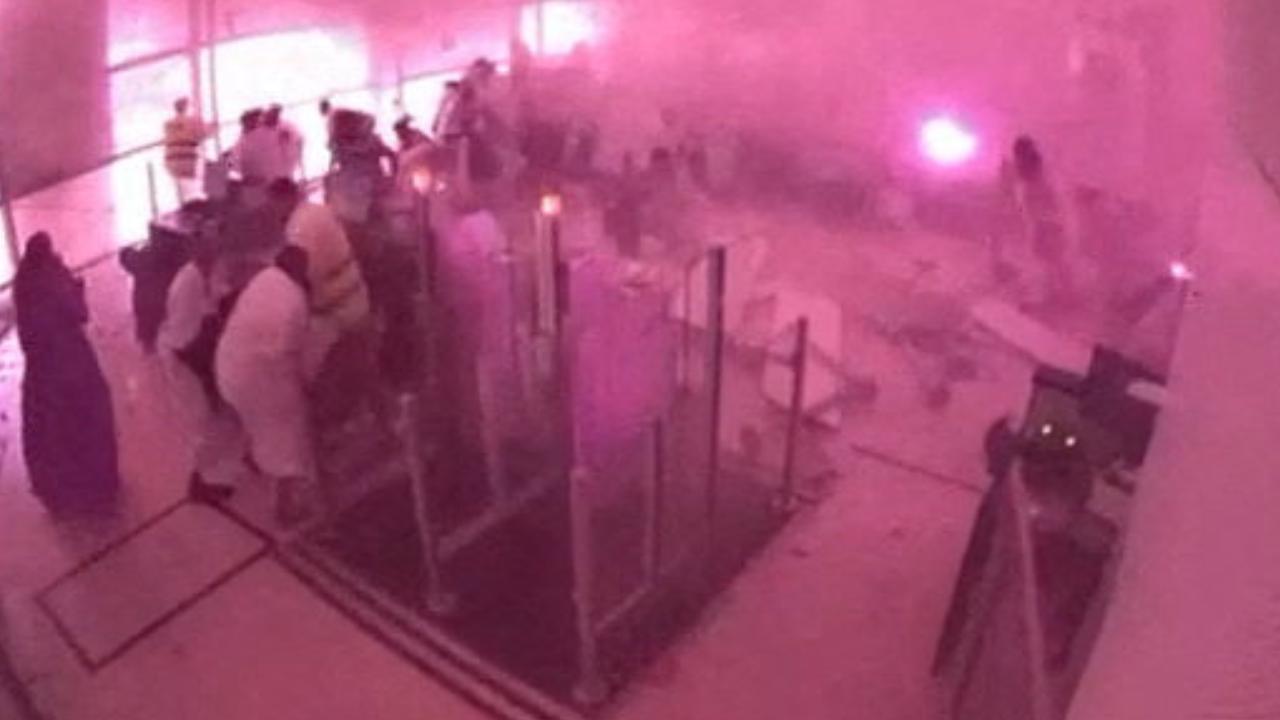 Husilerin hedef aldığı Suudi Arabistan’daki havalimanı 17 Ekim’e kadar kapalı kalacak