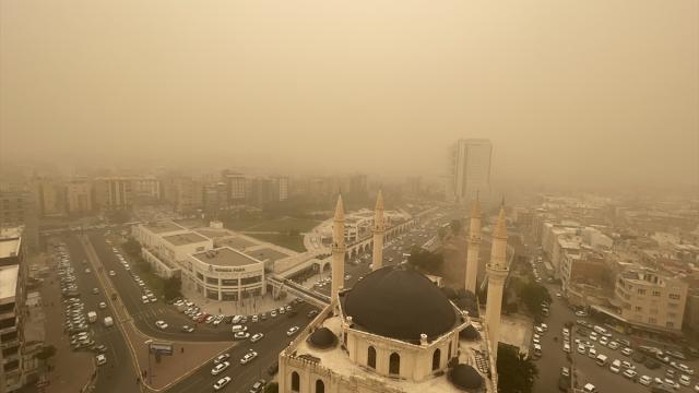 Şanlıurfa'da toz taşınımı etkili oluyor