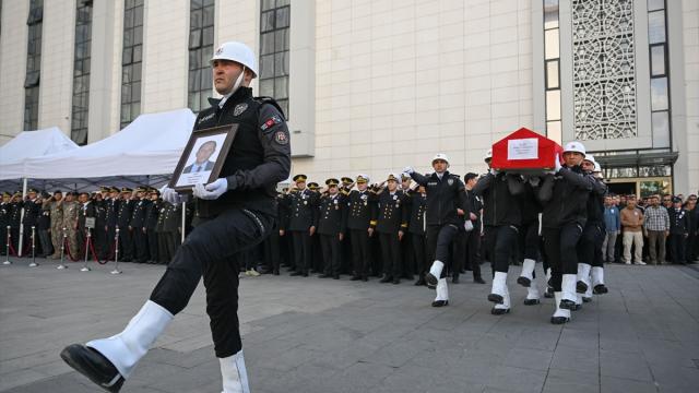 Şehit polis Türkoğlu son yolculuğuna uğurlandı