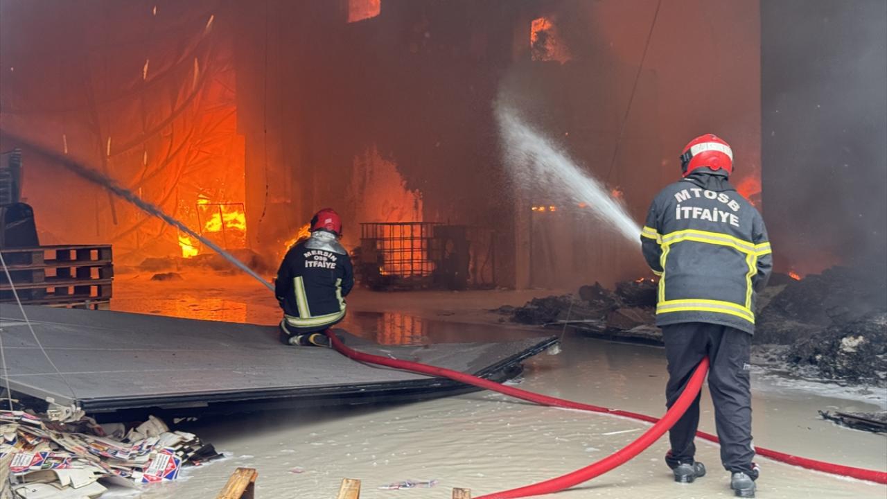Mersin'de fabrika yangını