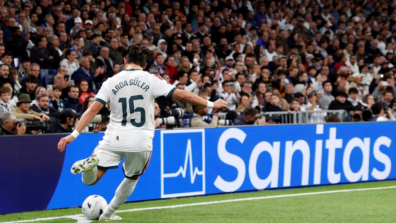 Arda Güler'den Göz Kamaştıran Gol: Real Madrid, Sevilla'yı 4-1 Mağlup Etti