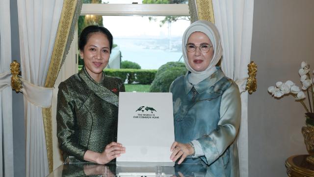 Emine Erdoğan Kamboçya Başbakanı Manet'in eşi Chanmony ile görüştü haber görseli