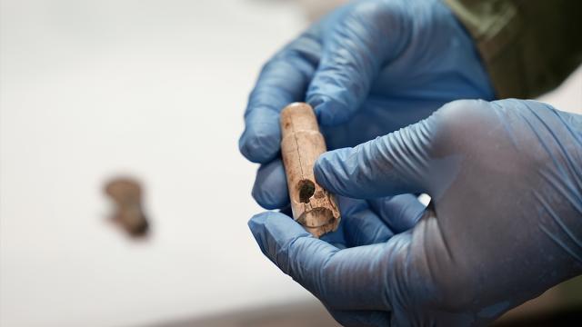 Troya’da 160 yılı aşkın kazı tarihinin ilk müzik aleti bulundu