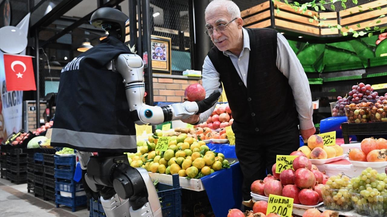 MEGA ile esnaf arasında güldüren diyaloglar yaşanıyor
