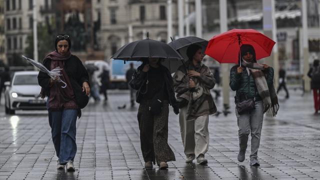 İstanbul'da sağanak etkili oldu