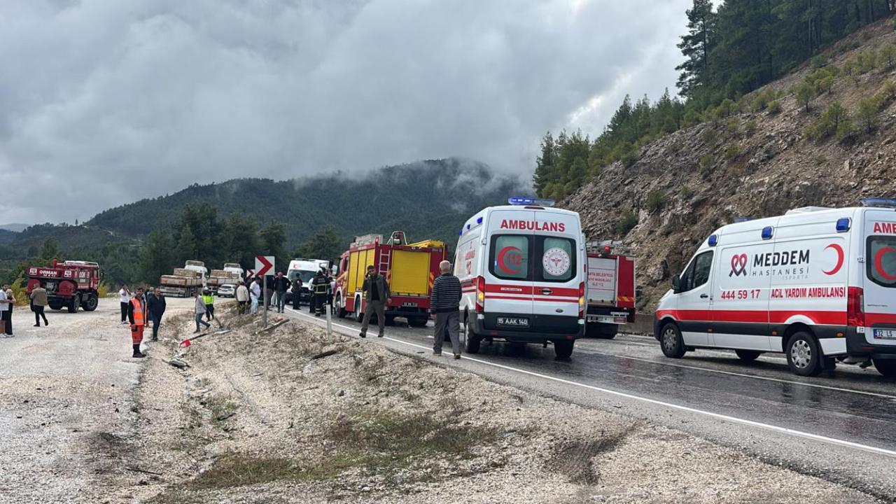 Burdur’da otobüs kazası: 1 ölü, 9 yaralı