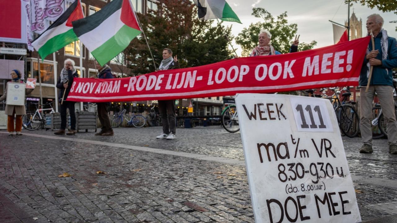Hollanda’da Filistin’e destek için 111 haftadır sessiz protesto düzenleniyor