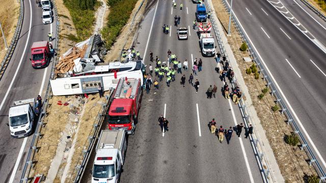 Otobüs kazalarını önlemek için dron ve kamera destekli denetim önerisi
