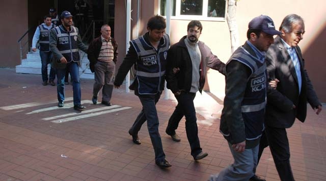 İzmirde Yapı Denetim Firmalarına Operasyon