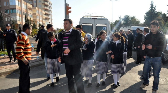 Öğrenci Servisi Kaza Yaptı: 14 Yaralı
